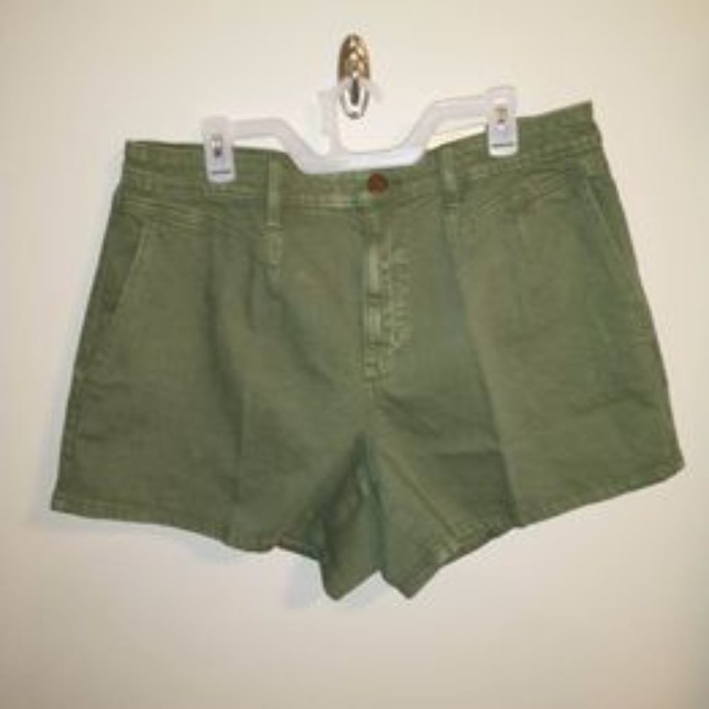 Universal Thread women's high-rise midi shorts green 18W a-line  W-349